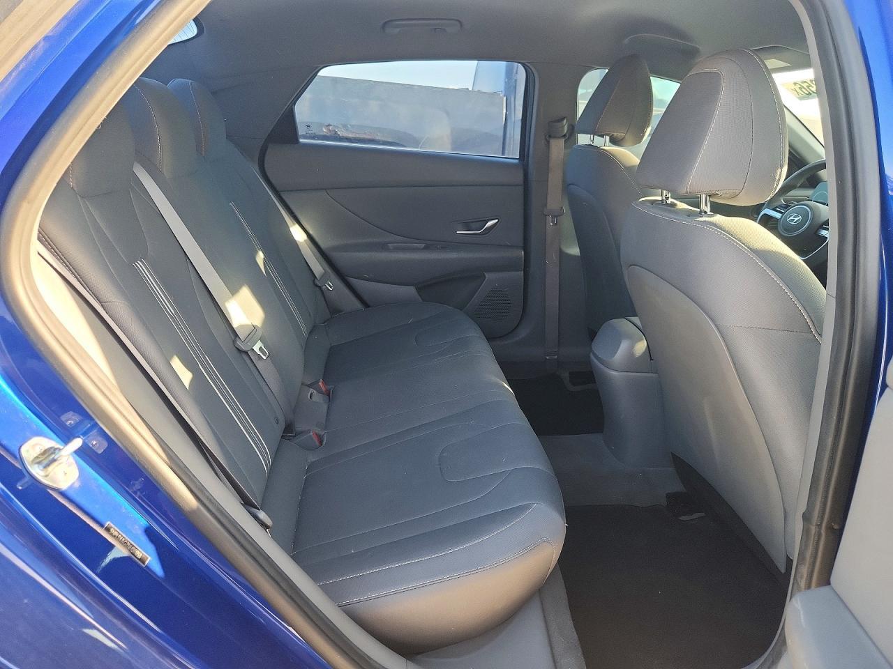 2022 HYUNDAI ELANTRA SEL — Фото 10 из 13