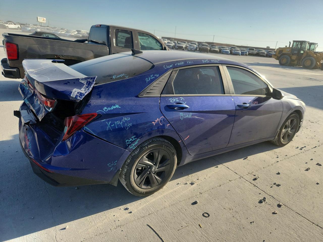 2022 HYUNDAI ELANTRA SEL — Фото 3 из 13