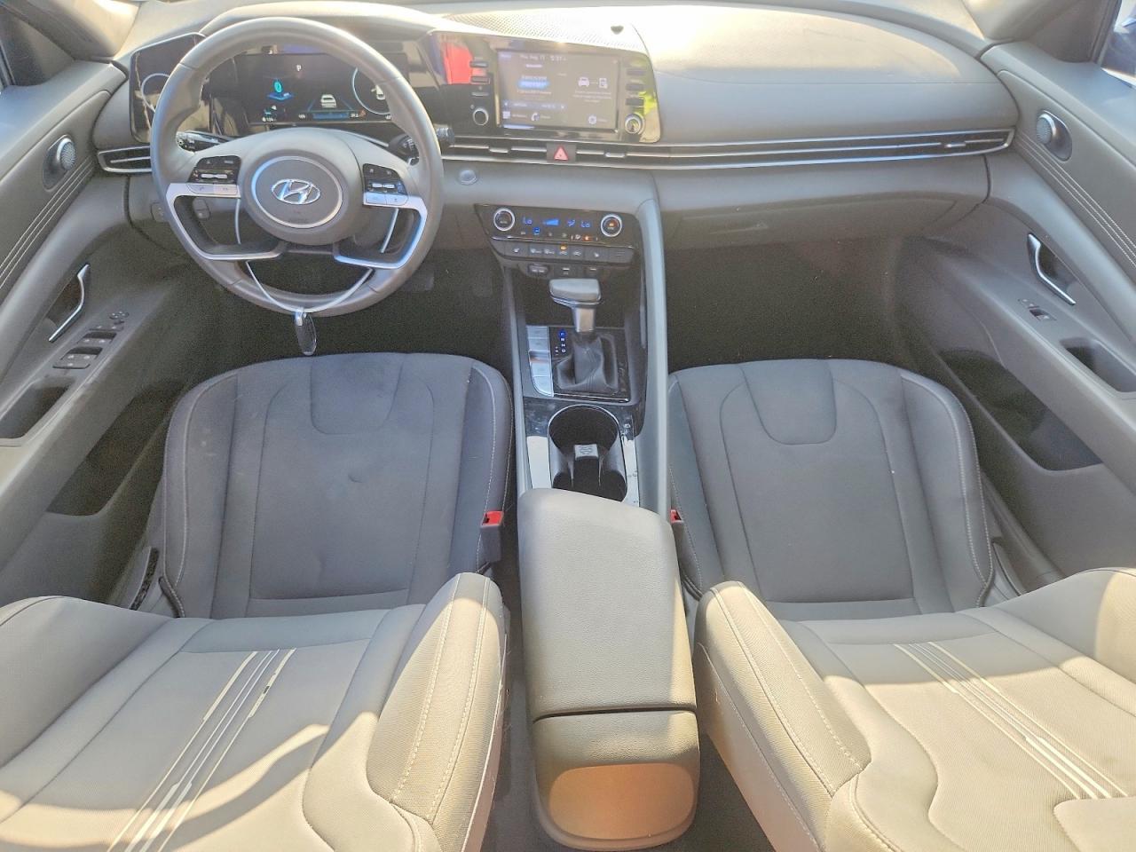 2022 HYUNDAI ELANTRA SEL — Фото 8 из 13