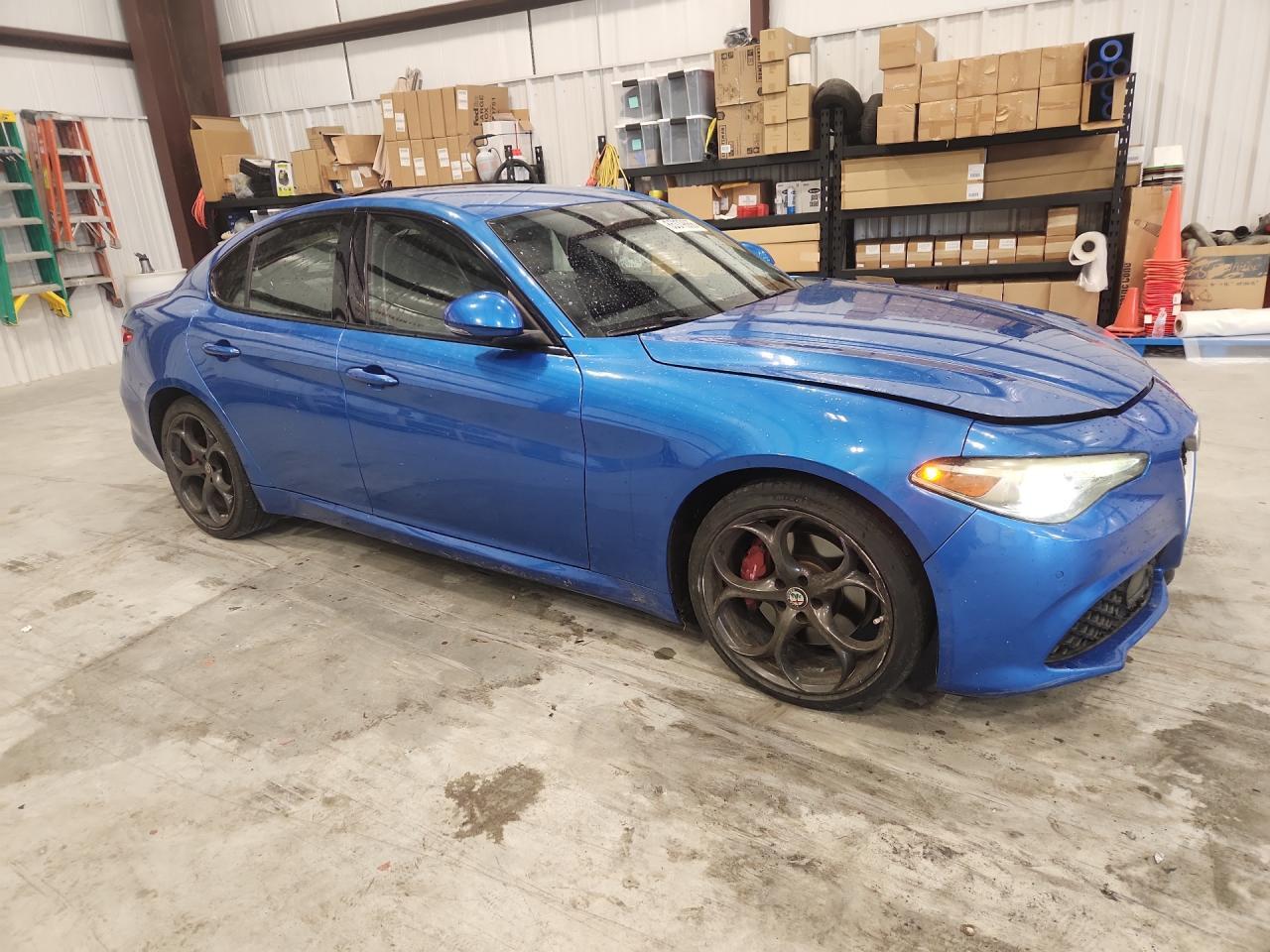 2018 ALFA ROMEO GIULIA TI Q4 — Фото 4 из 12