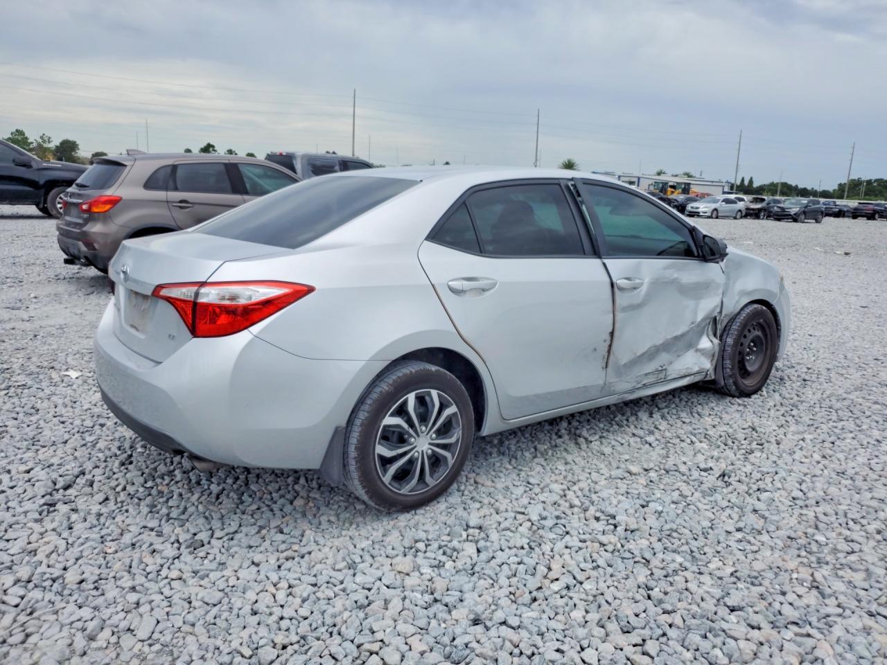 2014 TOYOTA COROLLA LE — Фото 3 из 12