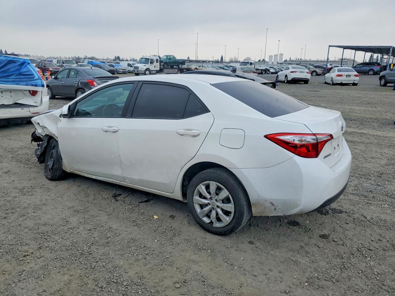 2014 TOYOTA COROLLA LE — Фото 2 из 13