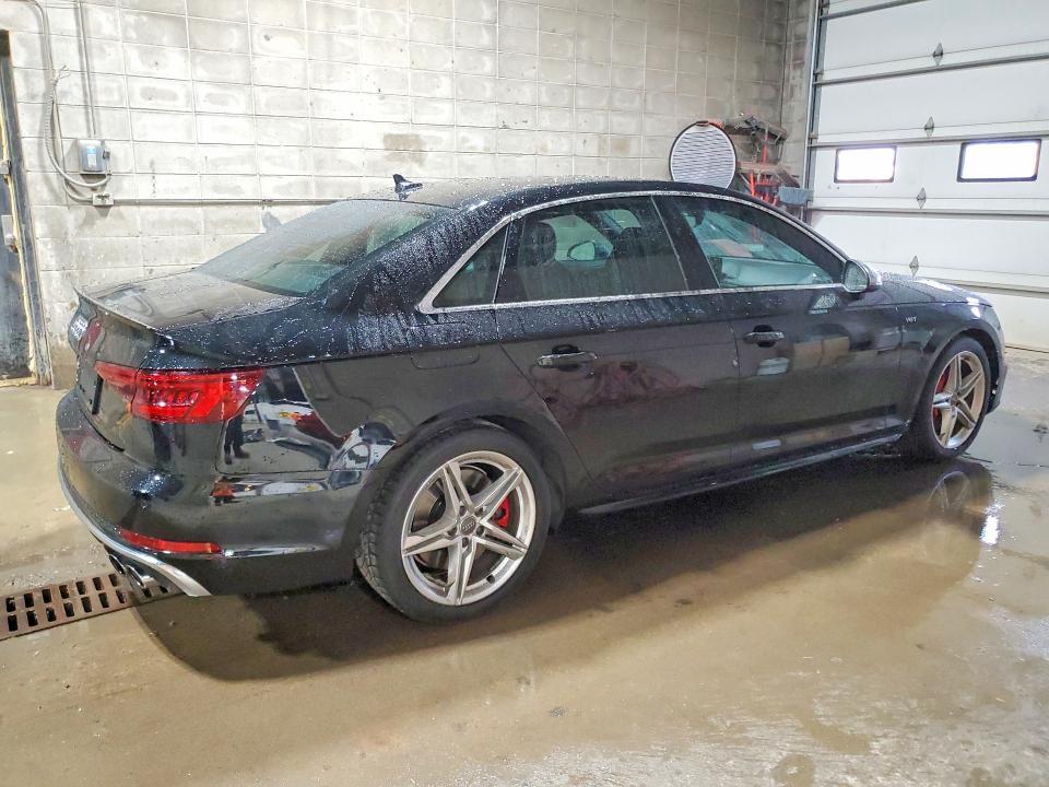 WAUB4AF41JA097053 2018 AUDI S4 photo no. 3