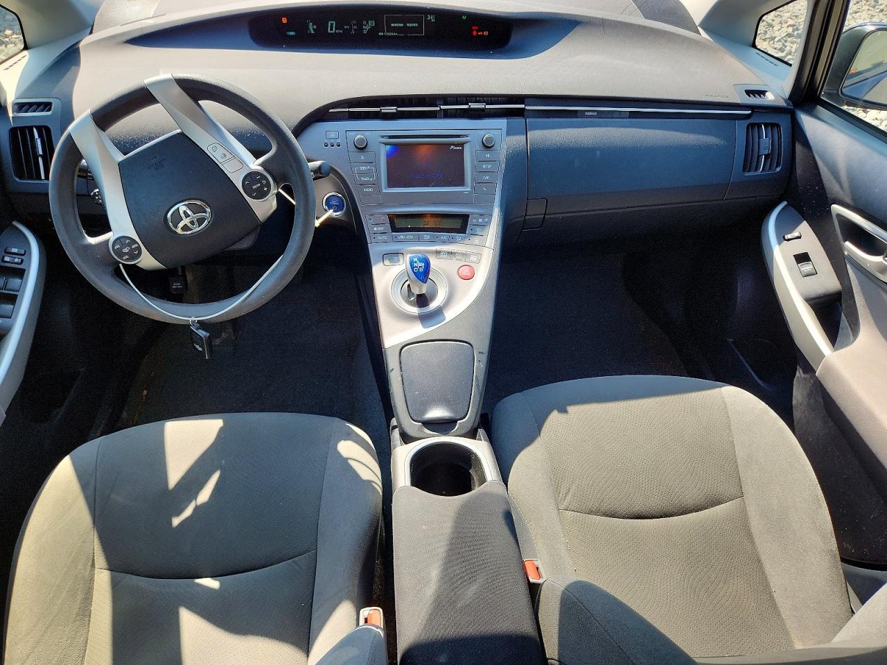 2014 TOYOTA PRIUS TWO — Фото 8 из 12