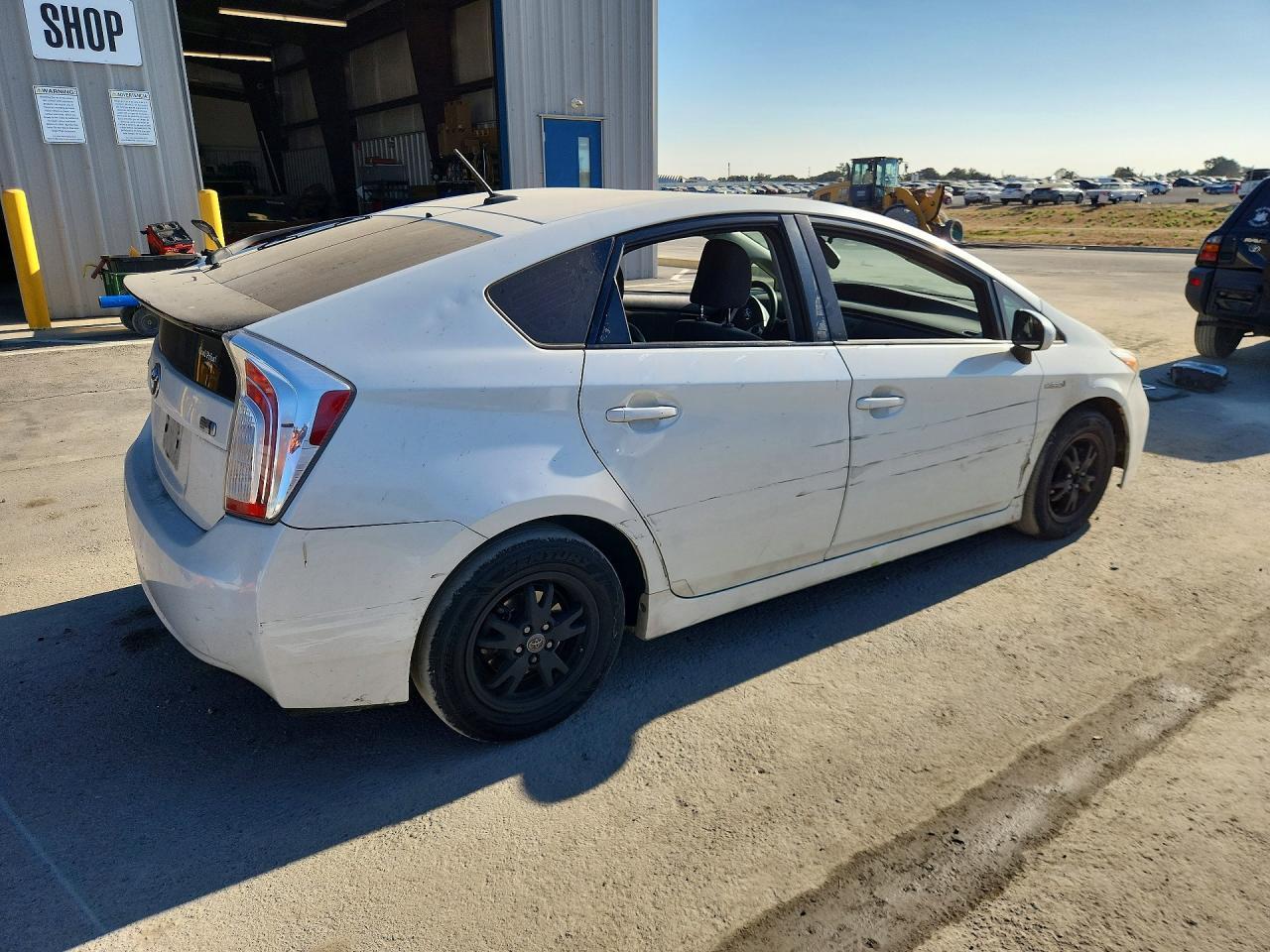 2014 TOYOTA PRIUS — Фото 3 из 12