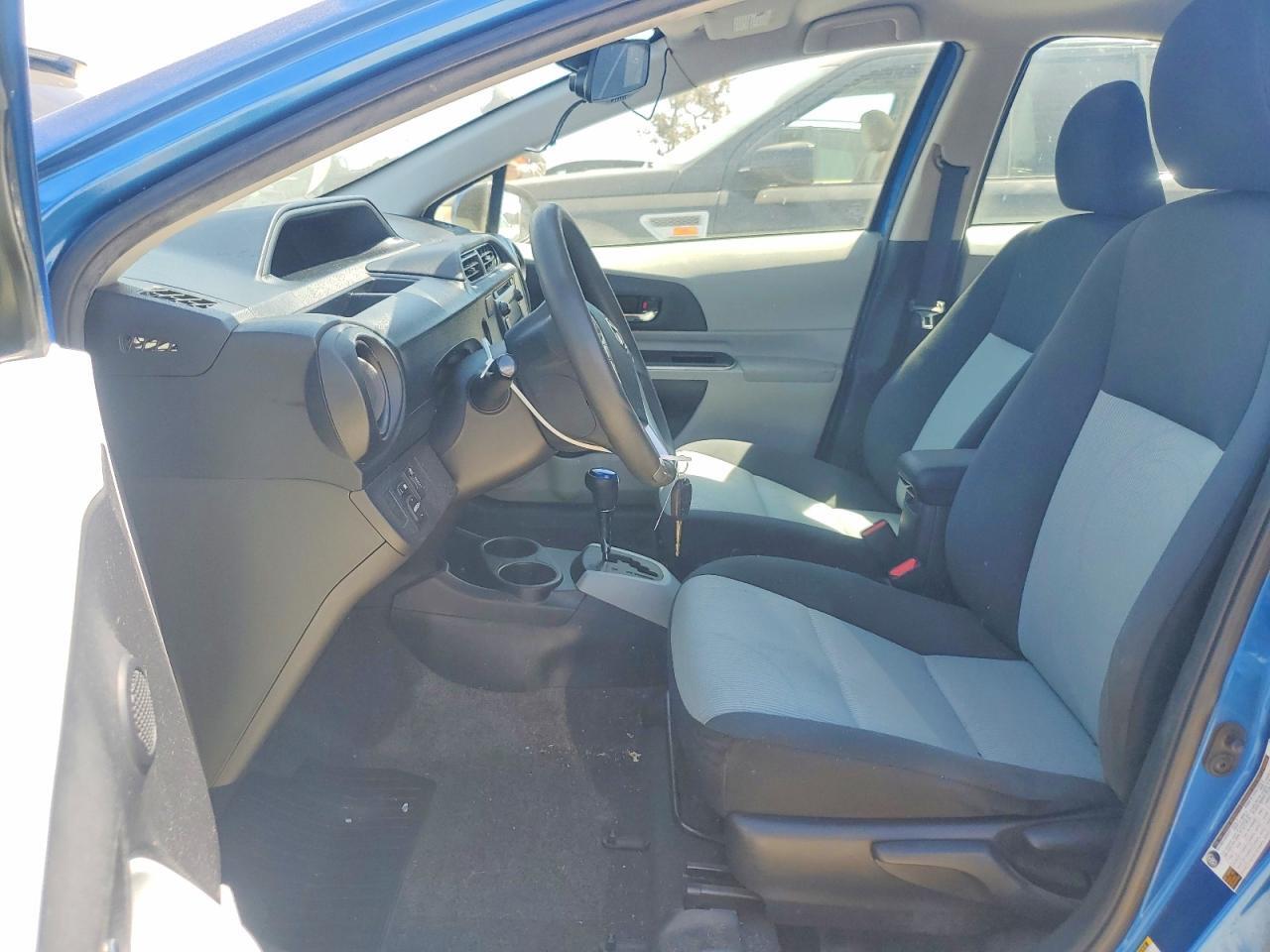 JTDKDTB33E1559985 2014 TOYOTA PRIUS C photo no. 7