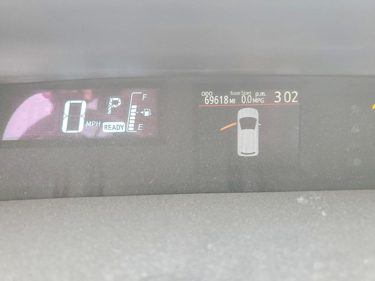 2014 TOYOTA PRIUS C THREE — Фото 9 из 12