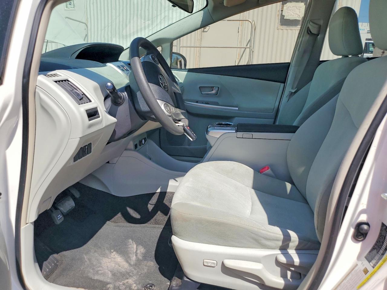 2014 TOYOTA PRIUS V THREE — Фото 7 из 12