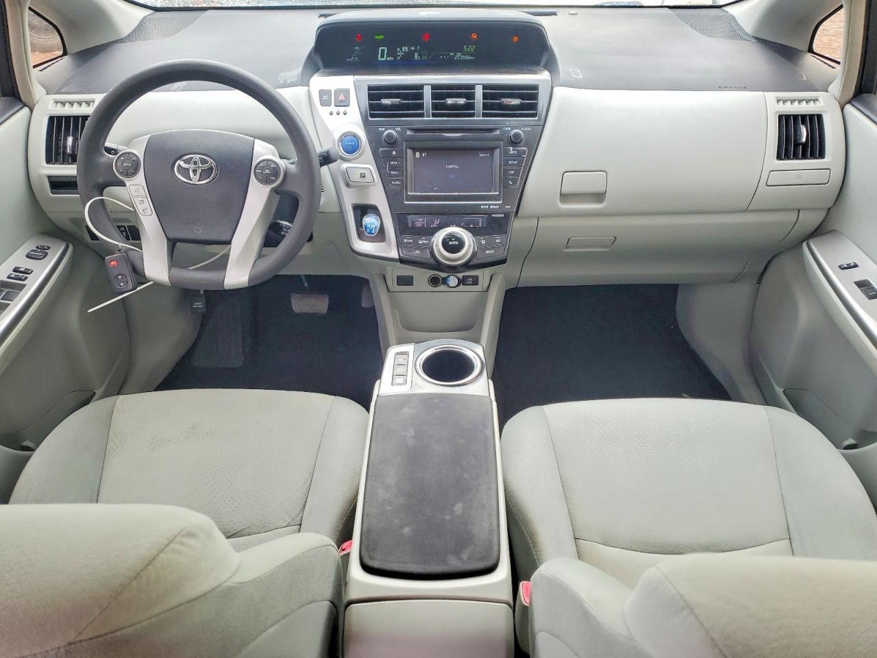 2014 TOYOTA PRIUS V THREE — Фото 8 из 12
