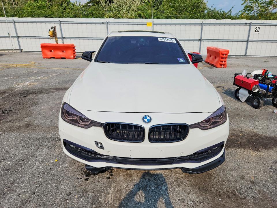 2018 BMW 330 XI — Фото 5 из 12