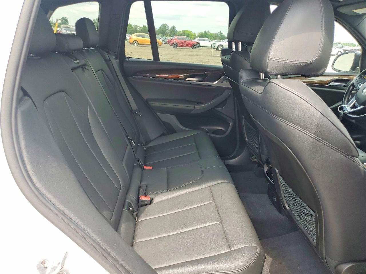 5UXTR9C54JLC72650 2018 BMW X3 photo no. 10