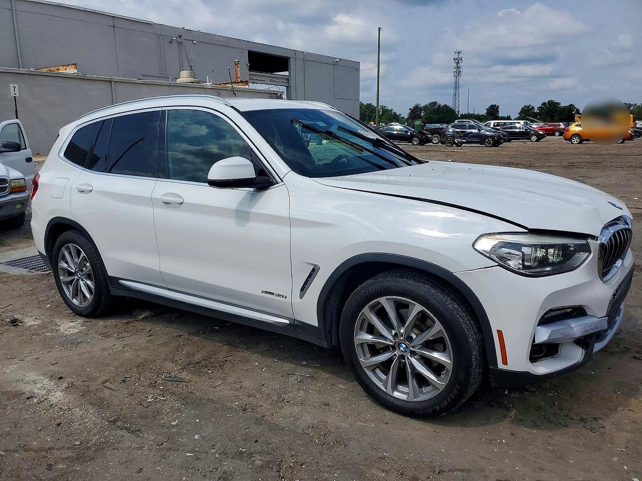 5UXTR9C54JLC72650 2018 BMW X3 photo no. 4