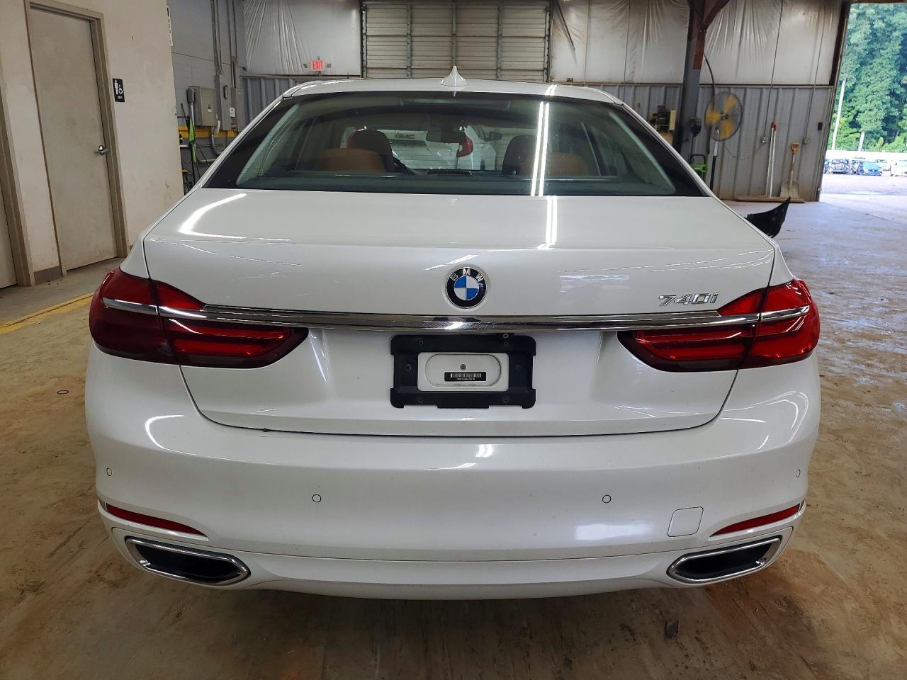 WBA7E2C53JG743146 2018 BMW 740 photo no. 6