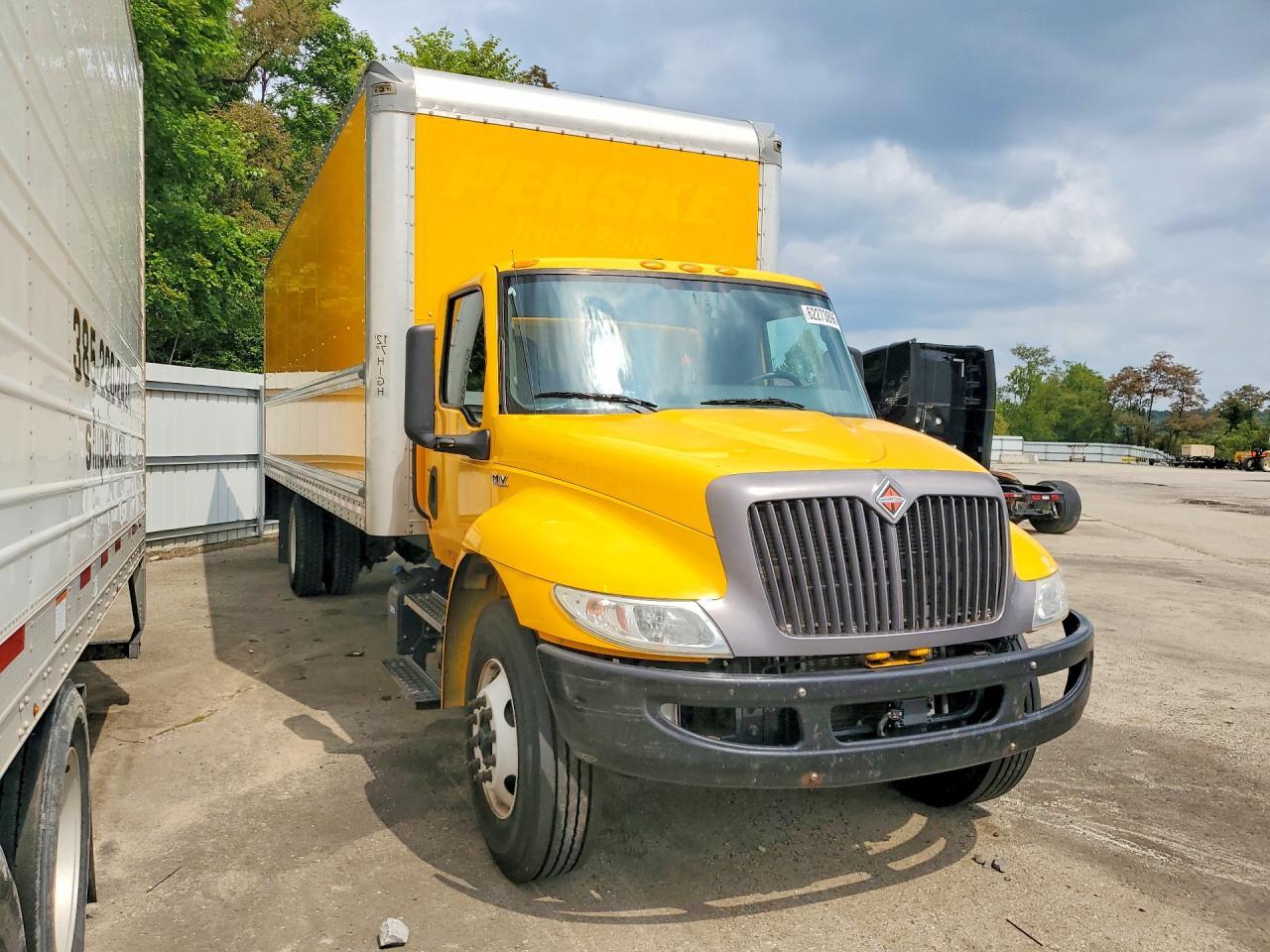 2022 INTERNATIONAL MV607 BOX TRUCK — Фото 4 из 12