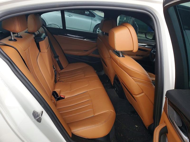 2018 BMW M550XI — Фото 10 из 12