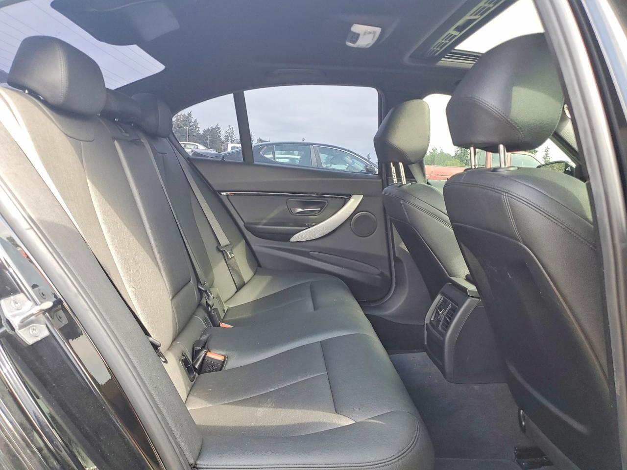 WBA8F1C50JAE97366 2018 BMW 328 photo no. 10
