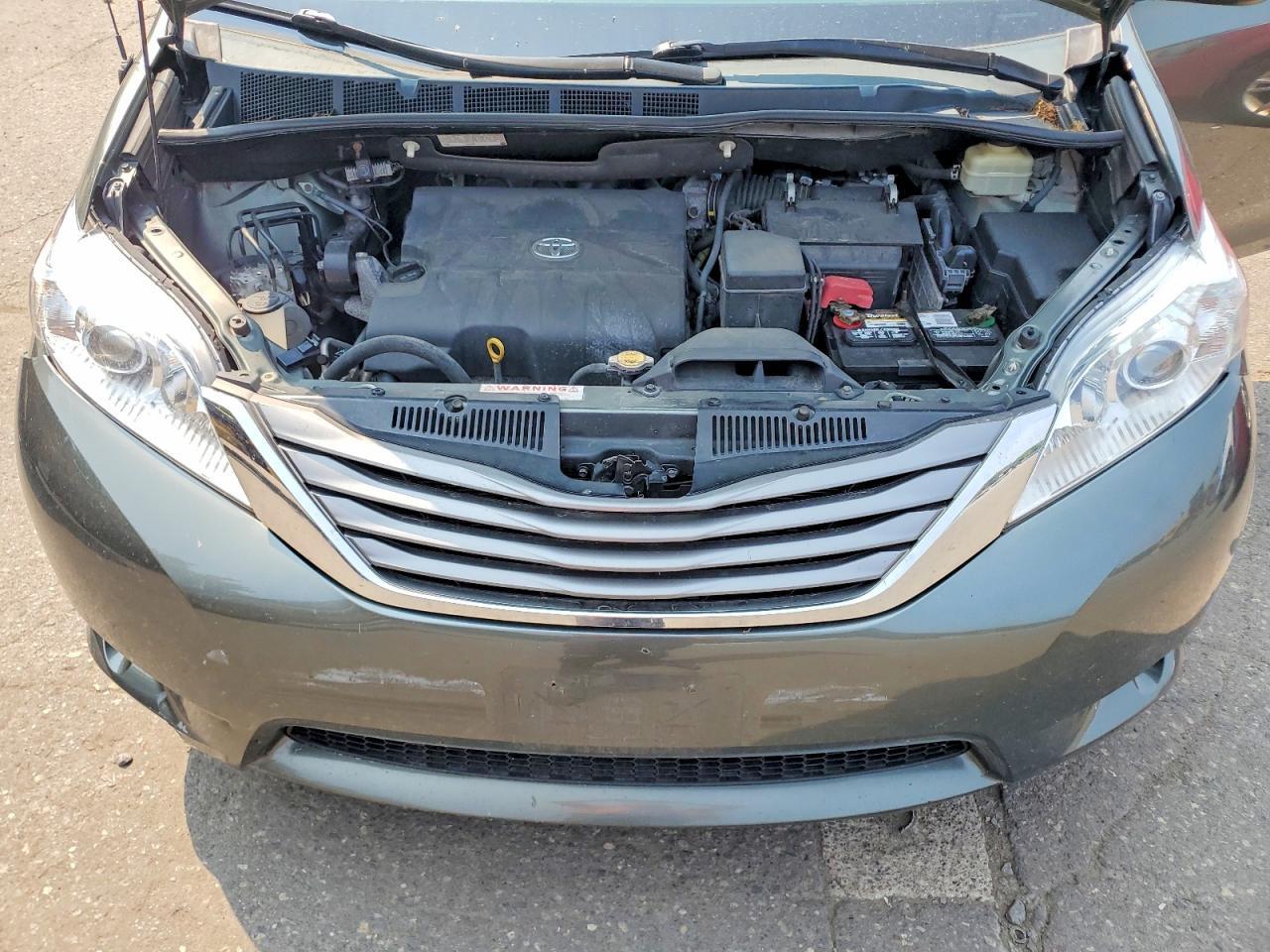 2014 TOYOTA SIENNA XLE 8-PASSENGER — Фото 12 из 13