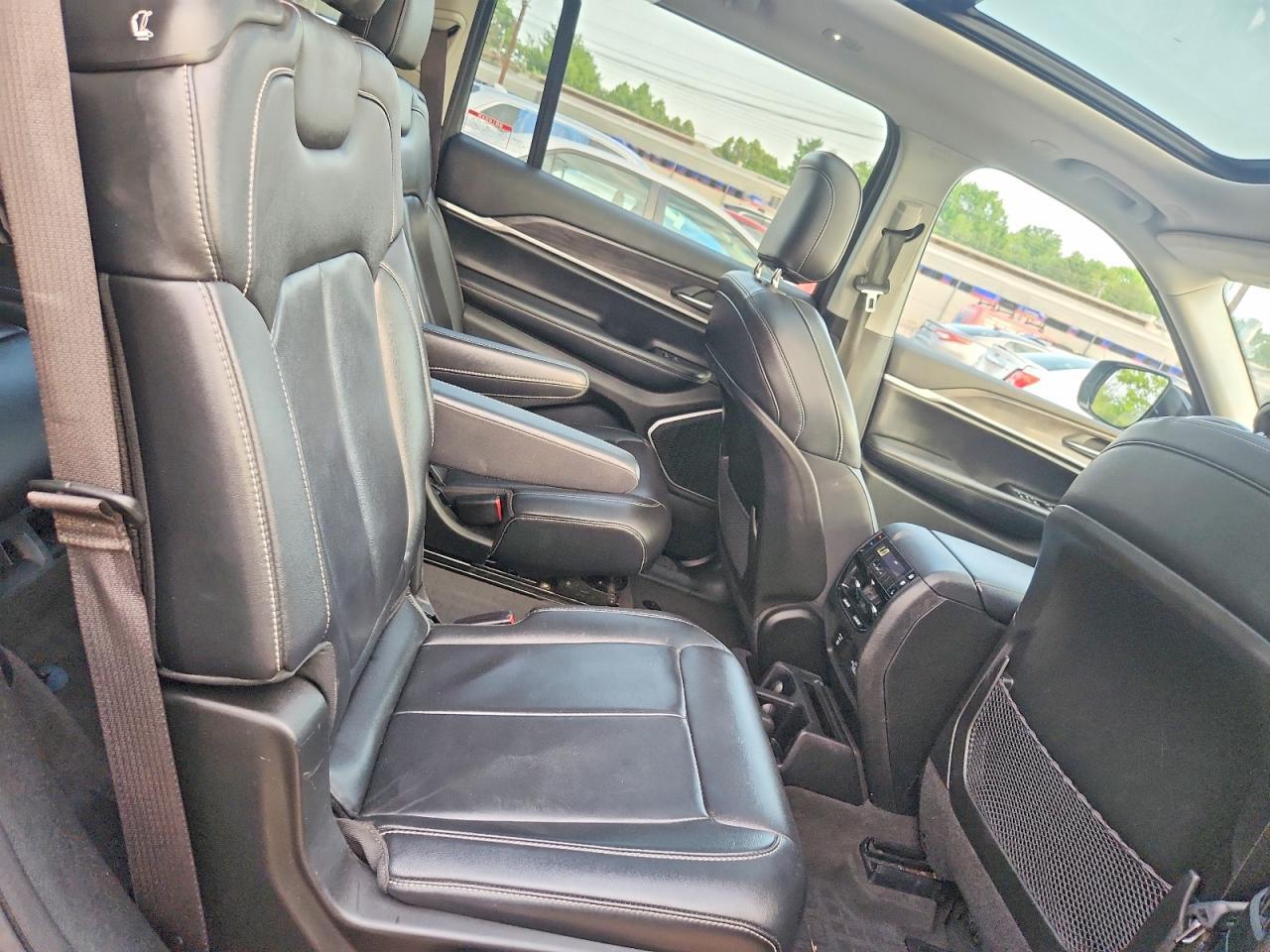 2022 JEEP GRAND CHEROKEE L LIMITED — Фото 11 из 13