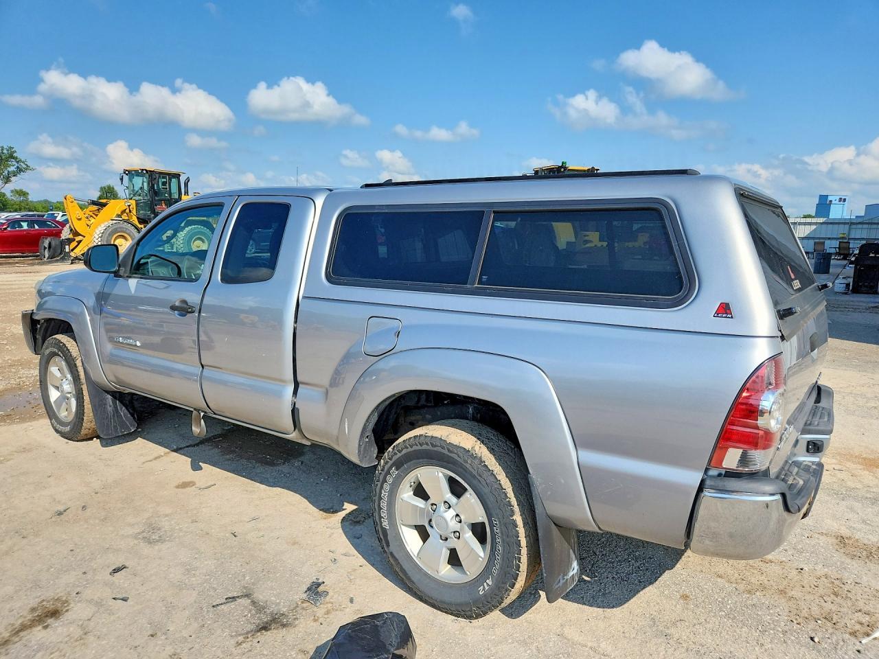 2014 TOYOTA TACOMA V6 — Фото 2 из 12