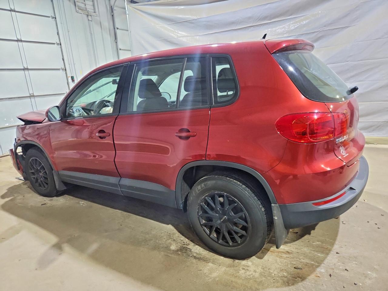 2014 VOLKSWAGEN TIGUAN S — Фото 2 из 13