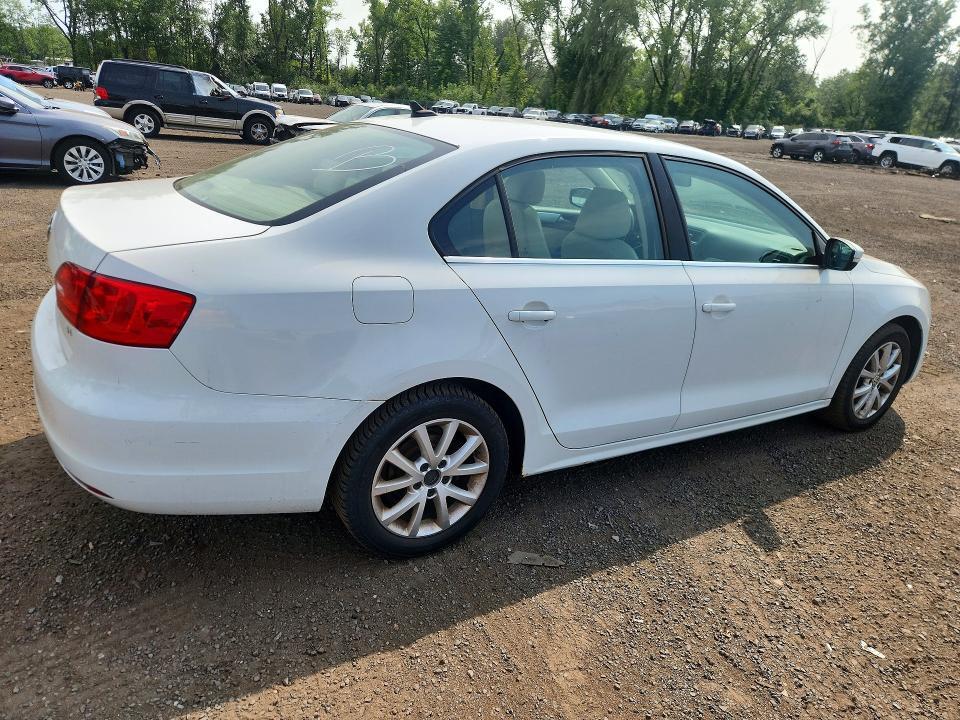 2014 VOLKSWAGEN JETTA SE — Фото 3 из 12
