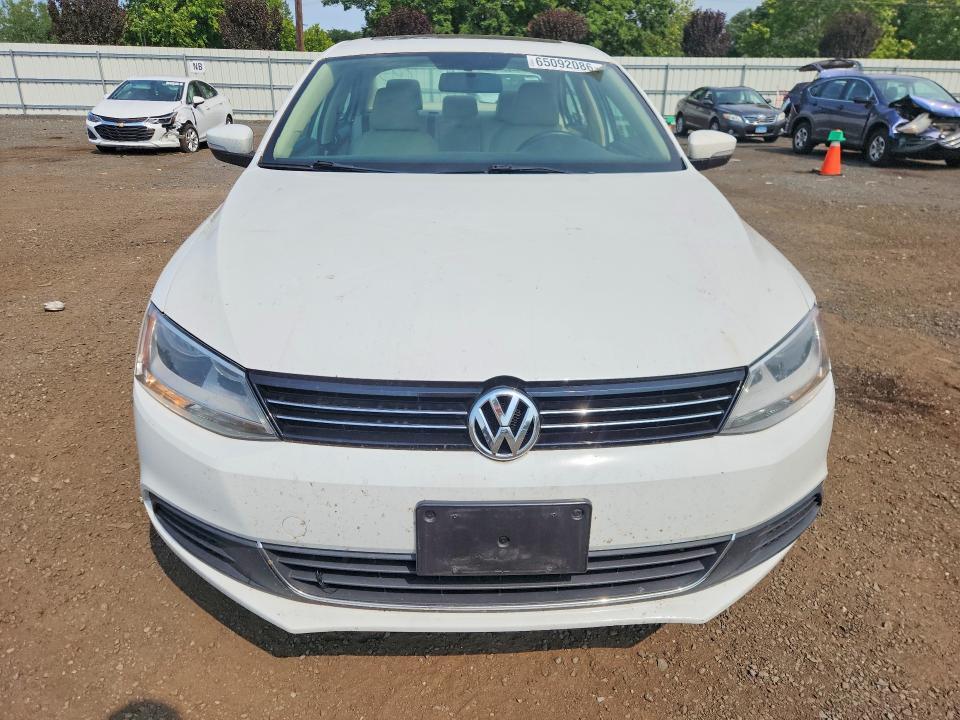 2014 VOLKSWAGEN JETTA SE — Фото 5 из 12