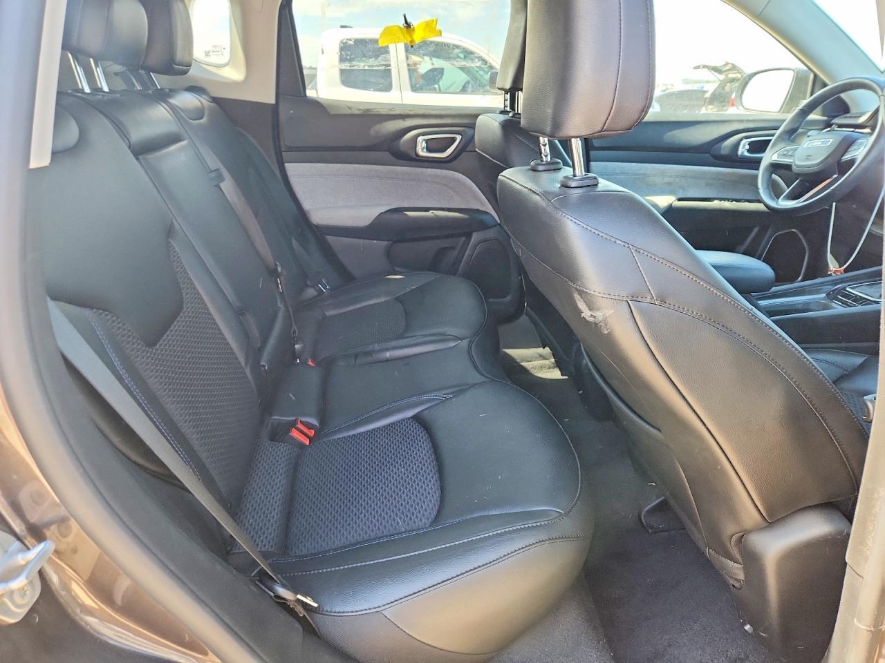 2022 JEEP COMPASS LATITUDE — Фото 10 из 13