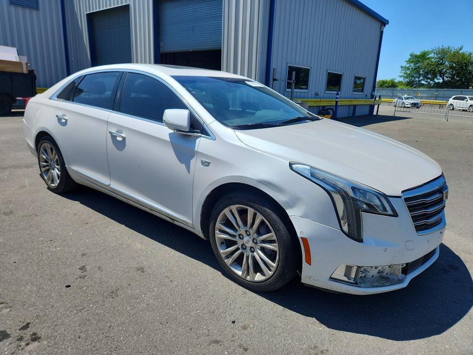 2018 CADILLAC XTS LUXURY — Фото 4 из 12