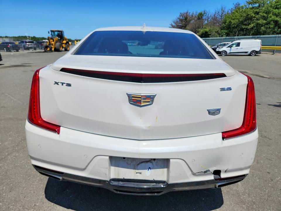 2018 CADILLAC XTS LUXURY — Фото 6 из 12