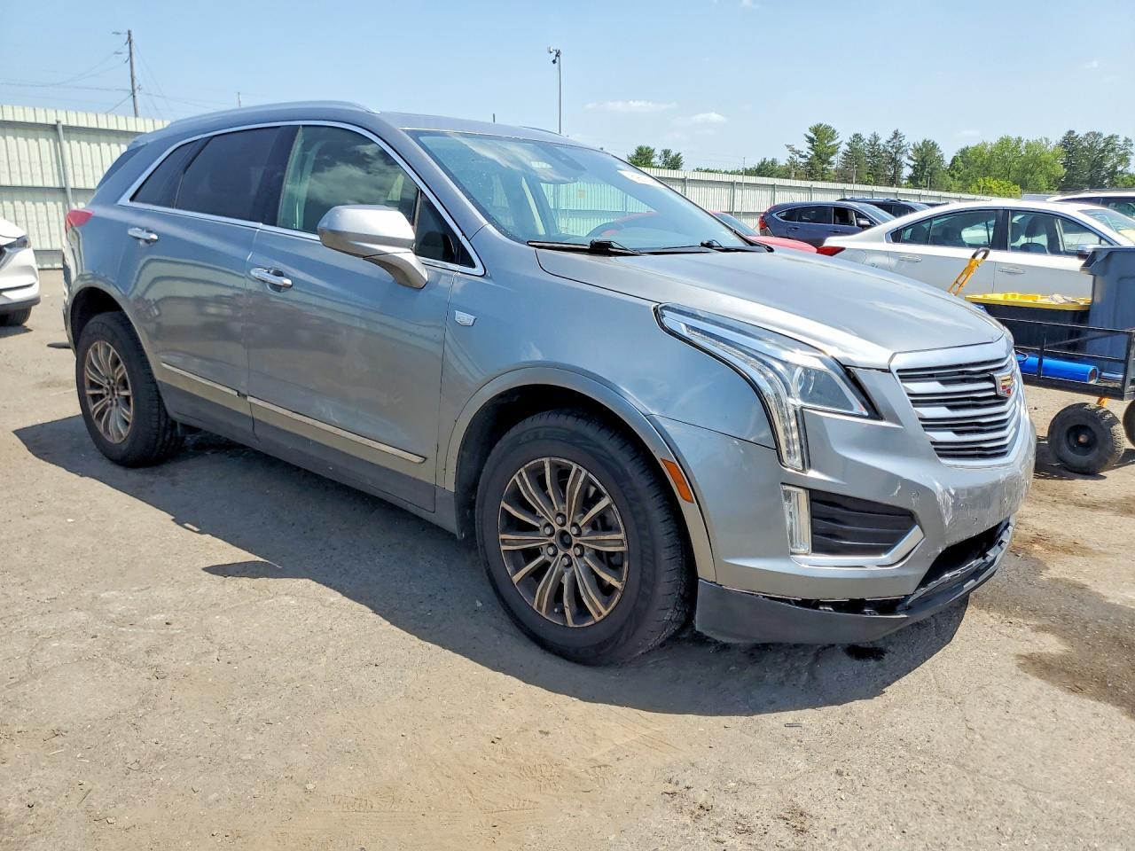 2018 CADILLAC XT5 LUXURY — Фото 4 из 12
