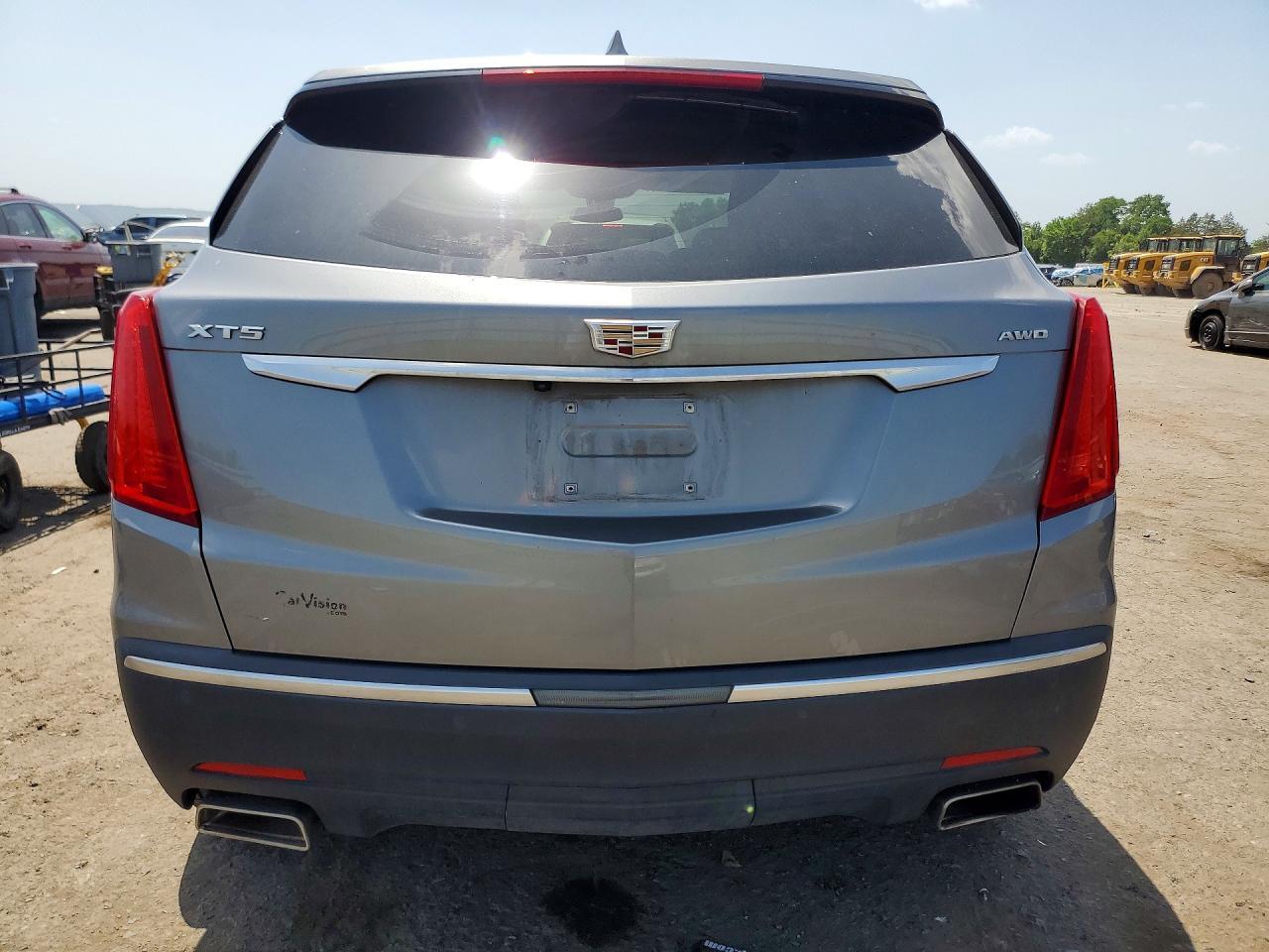 2018 CADILLAC XT5 LUXURY — Фото 6 из 12