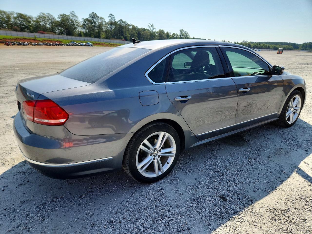 1VWCT7A31EC068283 2014 VOLKSWAGEN PASSAT photo no. 3