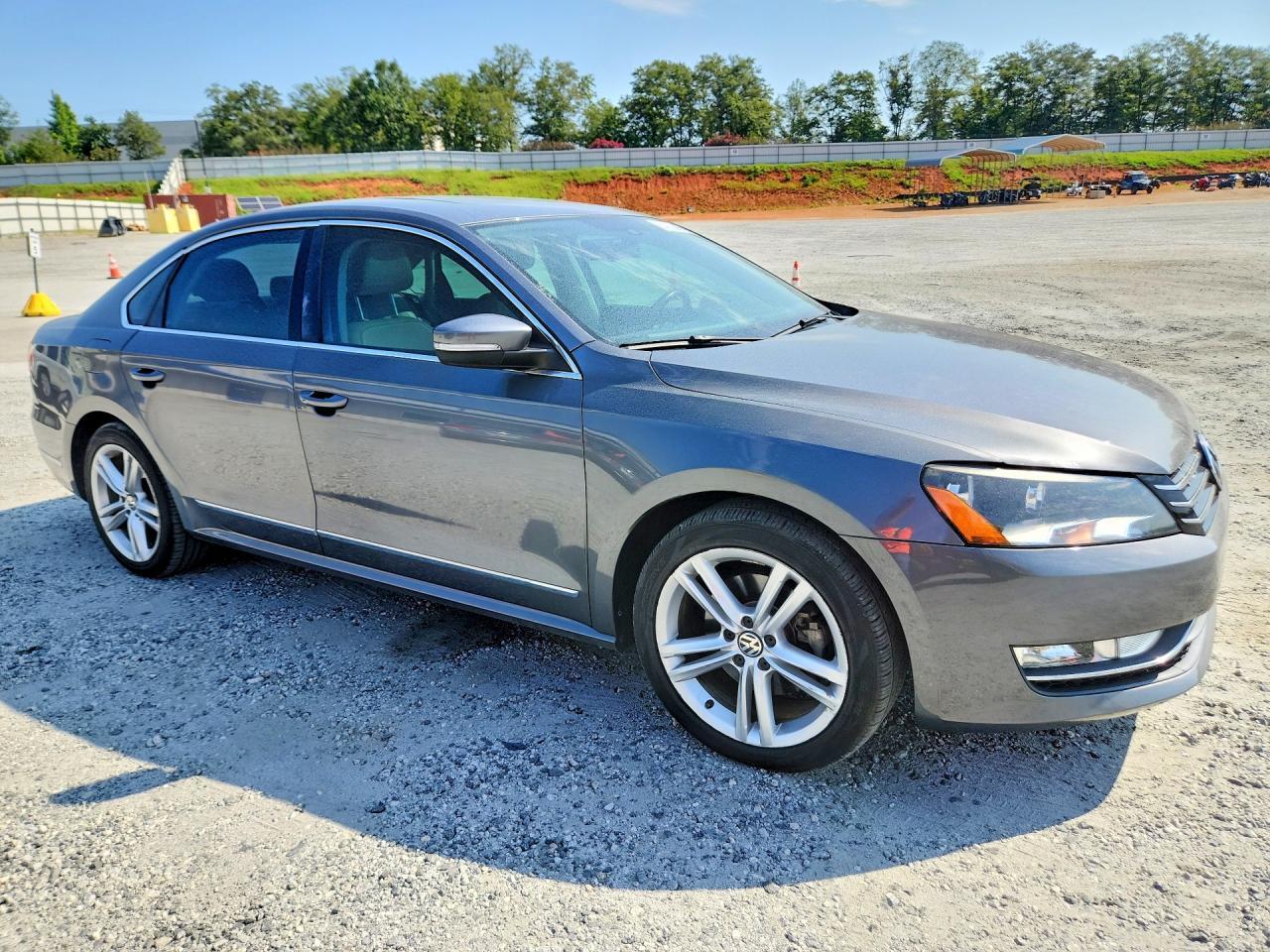 1VWCT7A31EC068283 2014 VOLKSWAGEN PASSAT photo no. 4