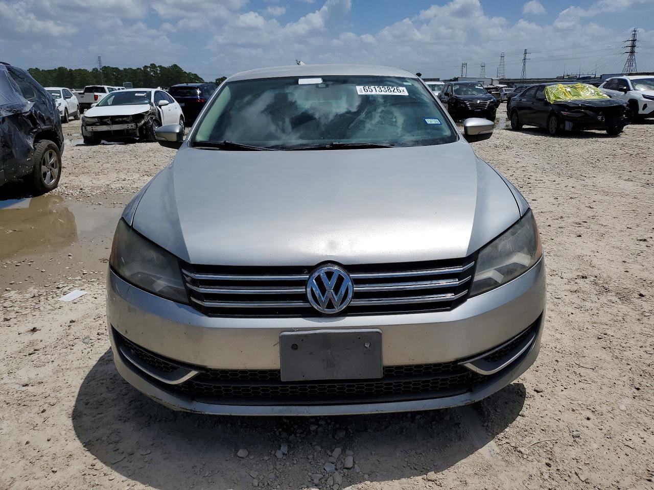 2014 VOLKSWAGEN PASSAT S — Фото 5 из 12