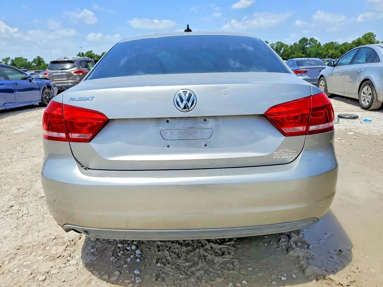 2014 VOLKSWAGEN PASSAT S — Фото 6 из 12