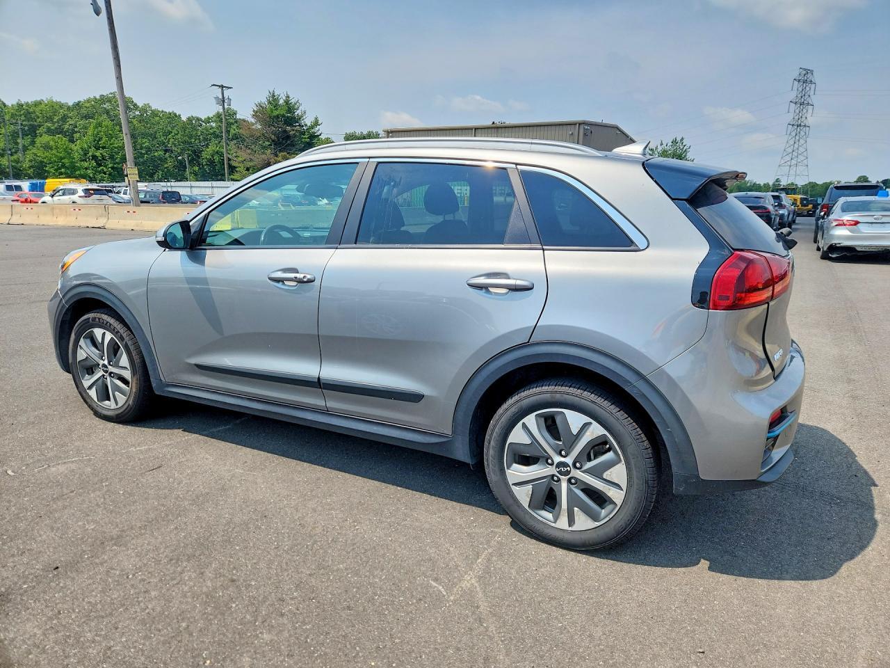 2022 KIA NIRO EV S — Фото 2 из 13