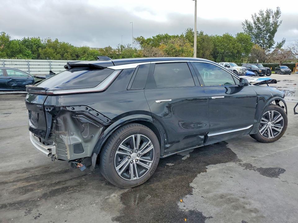 2024 CADILLAC LYRIQ LUXURY — Фото 3 из 12