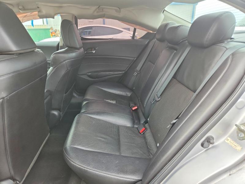 2015 ACURA ILX 20 — Фото 10 из 14