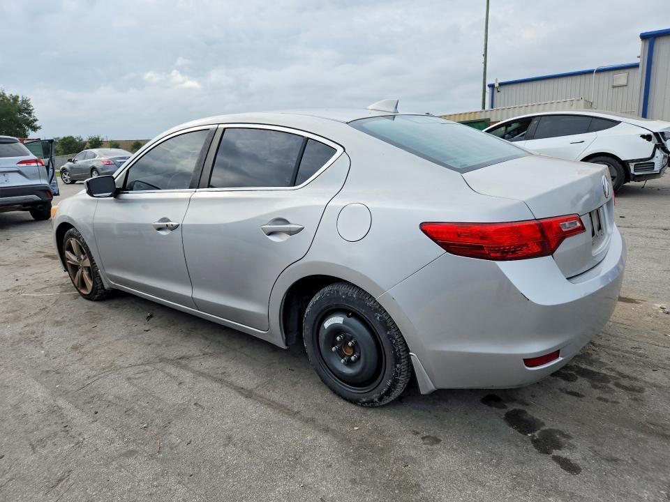 2015 ACURA ILX 20 — Фото 2 из 14