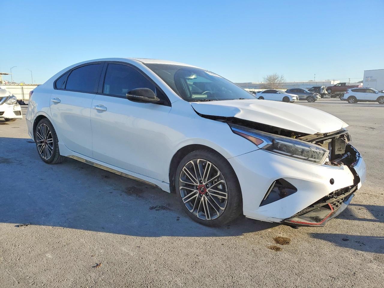 2022 KIA FORTE GT — Фото 4 из 12