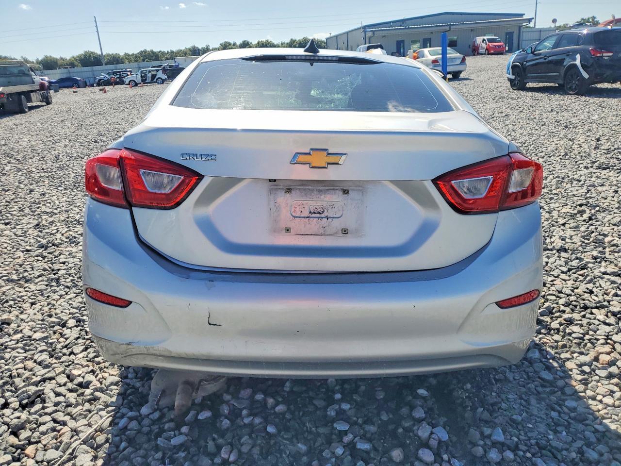 2018 CHEVROLET CRUZE LS — Фото 6 из 12