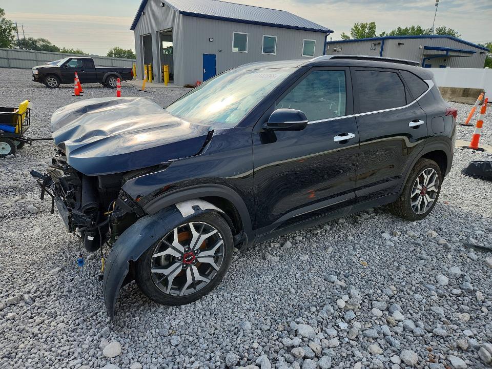 2022 KIA SELTOS KNDETCA24N7278106