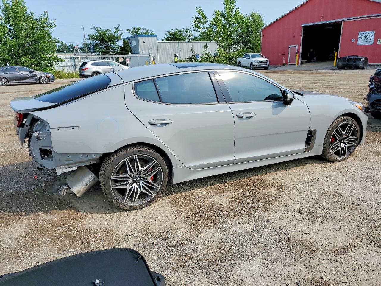 2022 KIA STINGER GT2 — Фото 3 из 13