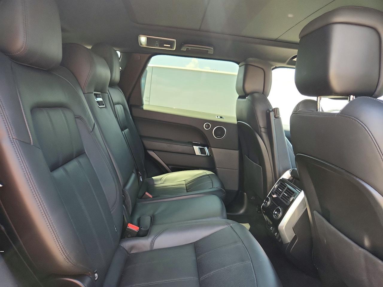 2022 LAND ROVER RANGE ROVER SPORT HSE SILVER EDITION — Фото 11 из 13
