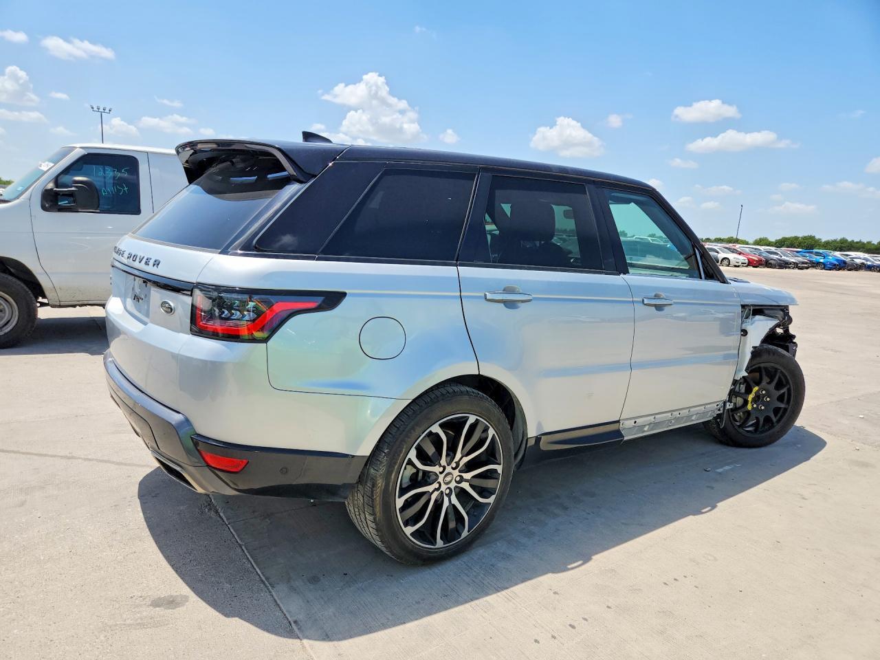 2022 LAND ROVER RANGE ROVER SPORT HSE SILVER EDITION — Фото 3 из 13