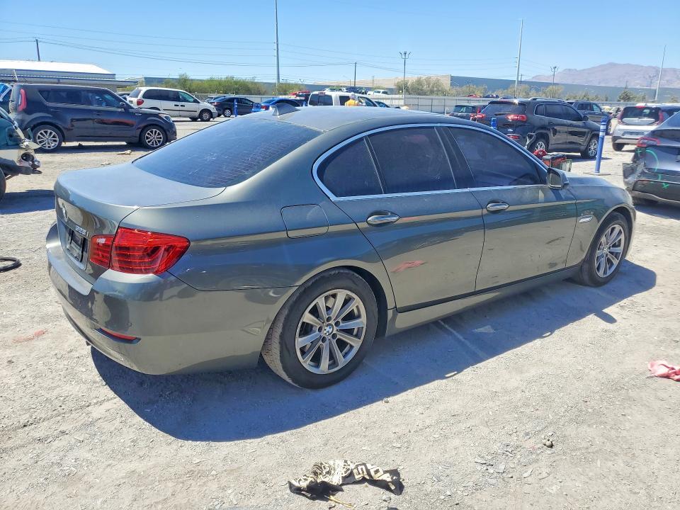 2015 BMW 528 I — Фото 3 из 12