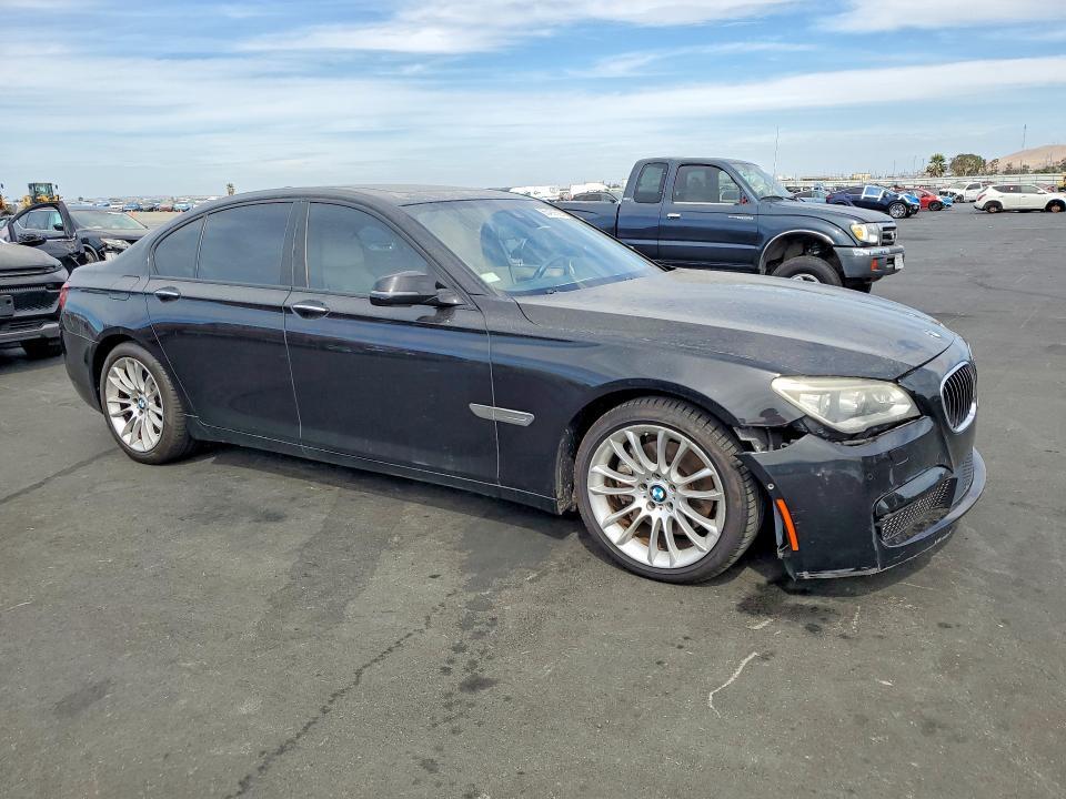 2015 BMW 740 I — Фото 4 из 12