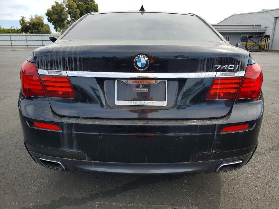 2015 BMW 740 I — Фото 6 из 12