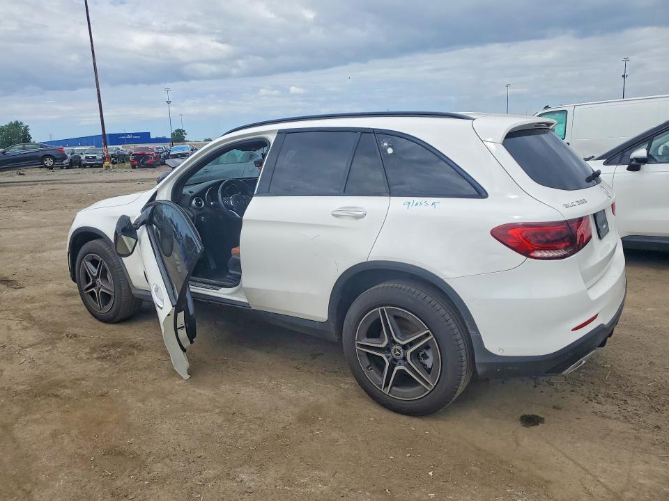 2022 MERCEDES-BENZ GLC 300 4MATIC — Фото 2 из 13