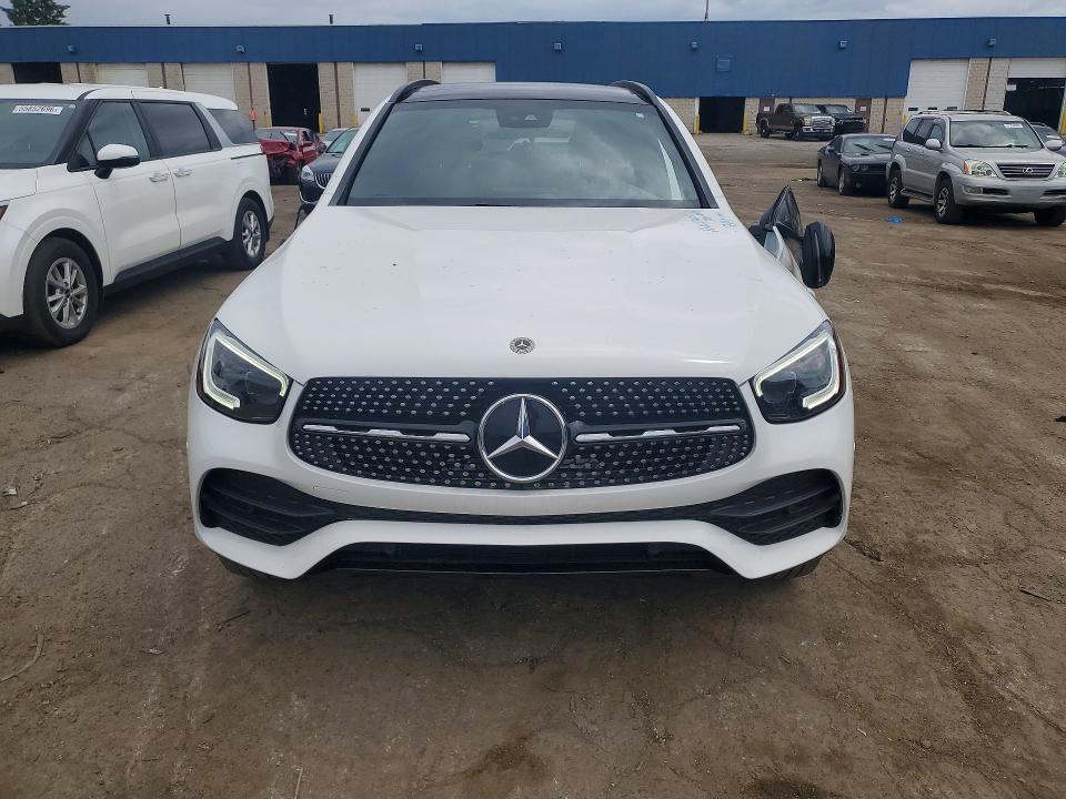 2022 MERCEDES-BENZ GLC 300 4MATIC — Фото 5 из 13